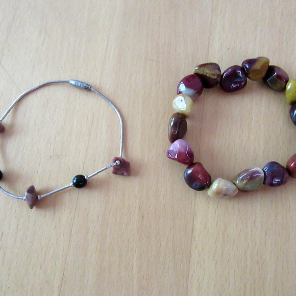 Stretch agate and liquid silver stone & onyx bracelets - set of 2 - Picture 4 of 8